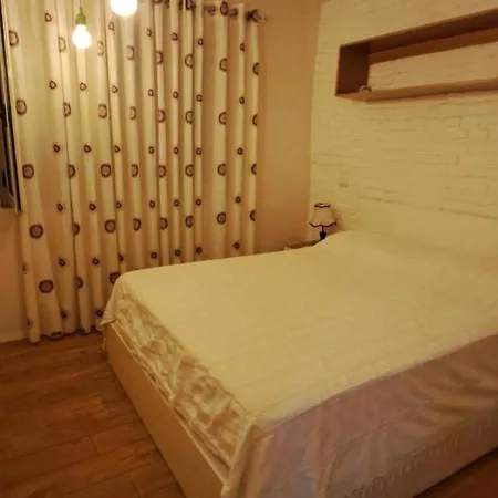 Sunny House * Tirana