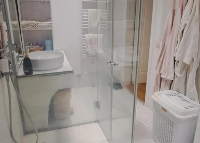 公寓 Sunny House 地拉那