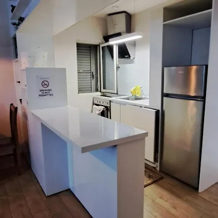 Apartment Sunny House *
